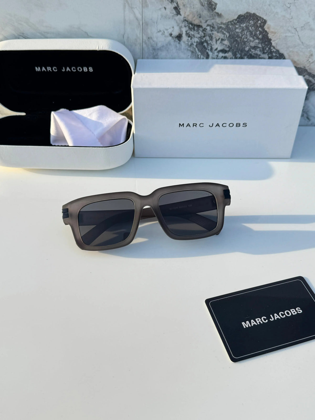 Marc_jacobs_1020_grey