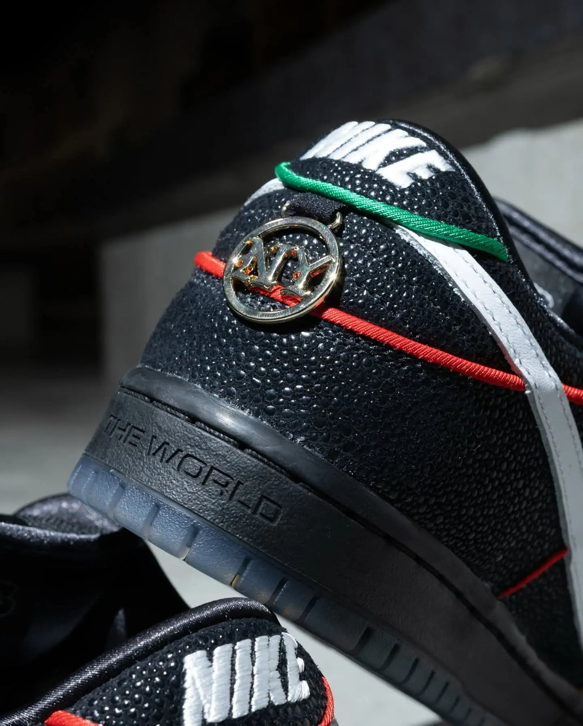 Nikee Sb Dunk X Bronx Skate 1133