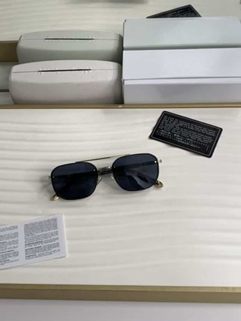 Gucci_213_gold_black