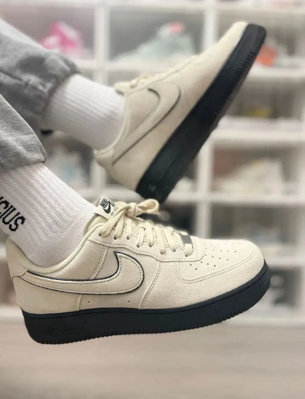 Nik ee Airforce 1 07 Lv low Light khaki Sneaker