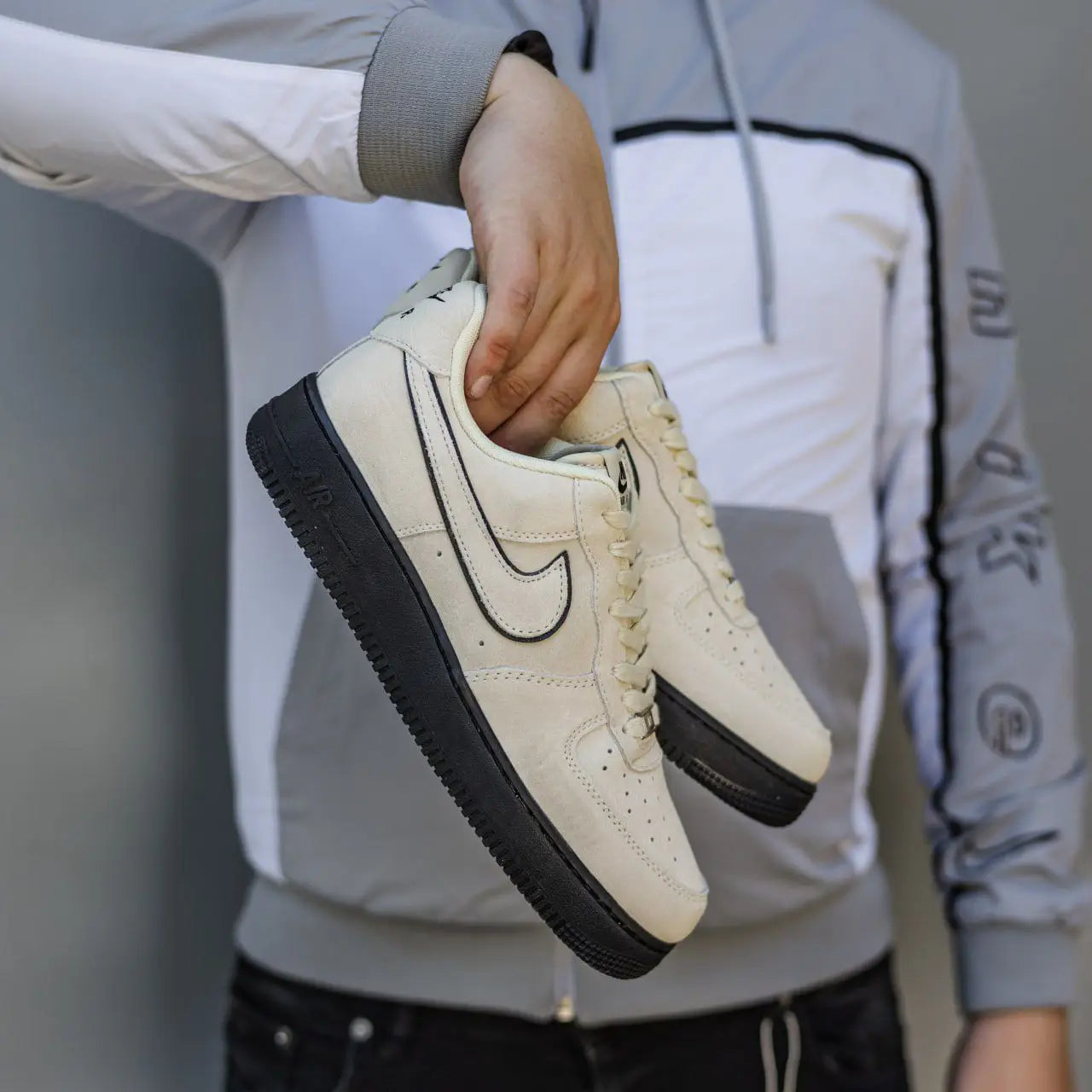 Nik ee Airforce 1 07 Lv low Light khaki Sneaker