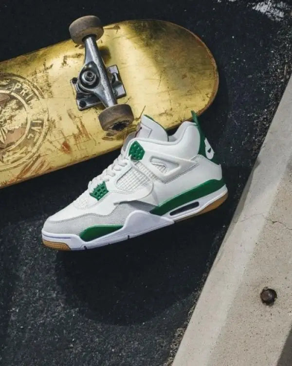 Air Jordan Retro 4 Pine Green